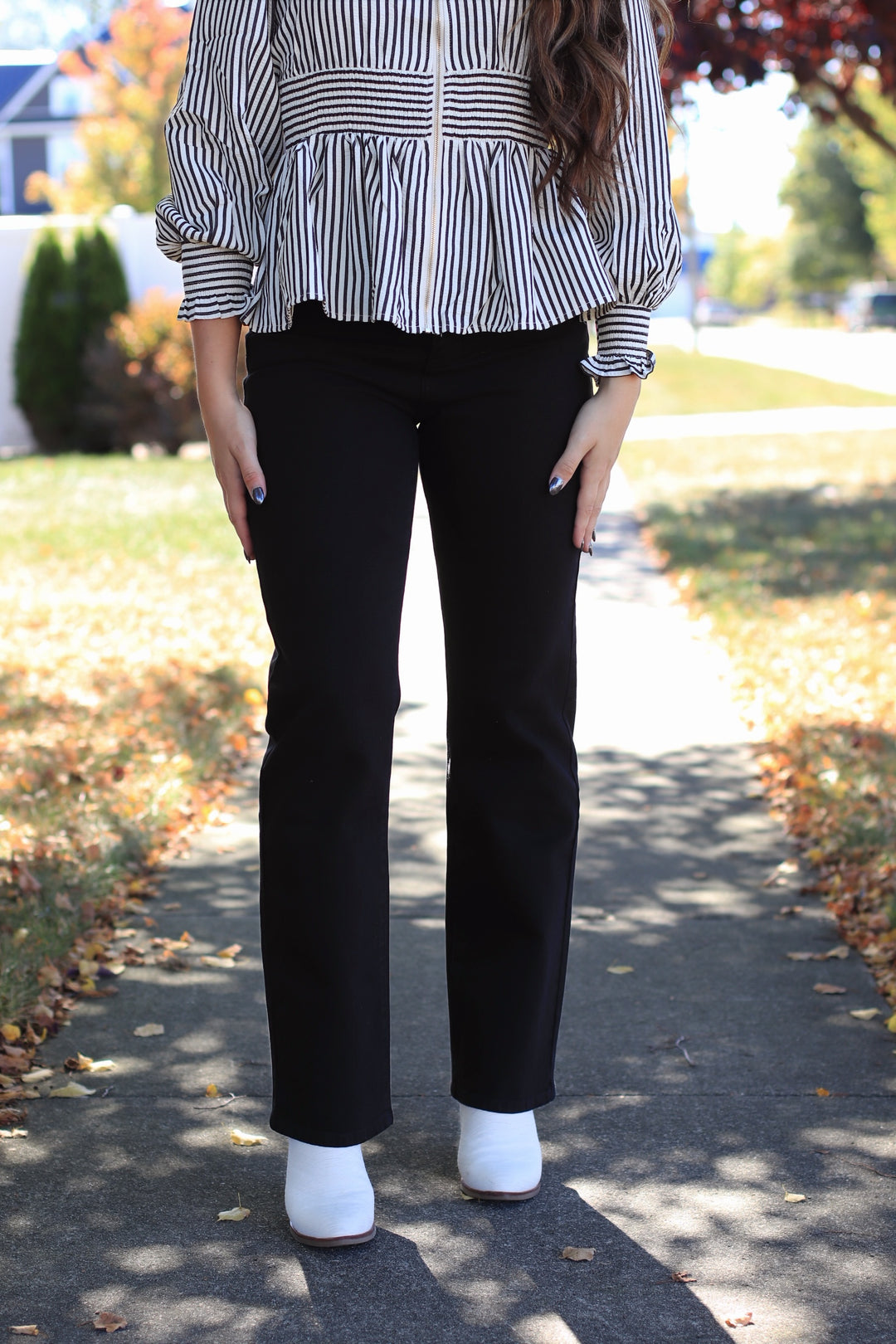 Buick High Rise True Straight Jeans – Black Comfort Stretch