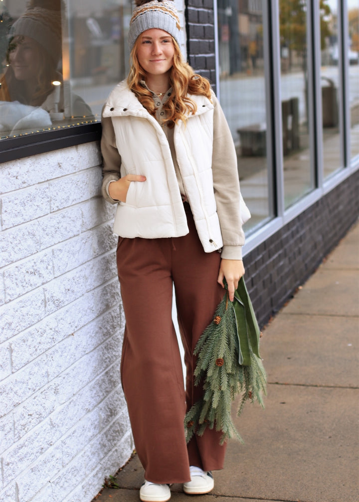 DOORBUSTER High Neck Puffer Vest in Cream