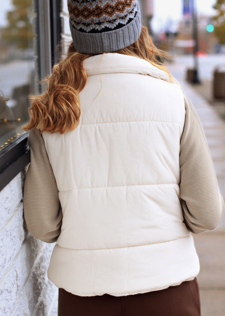 DOORBUSTER High Neck Puffer Vest in Cream