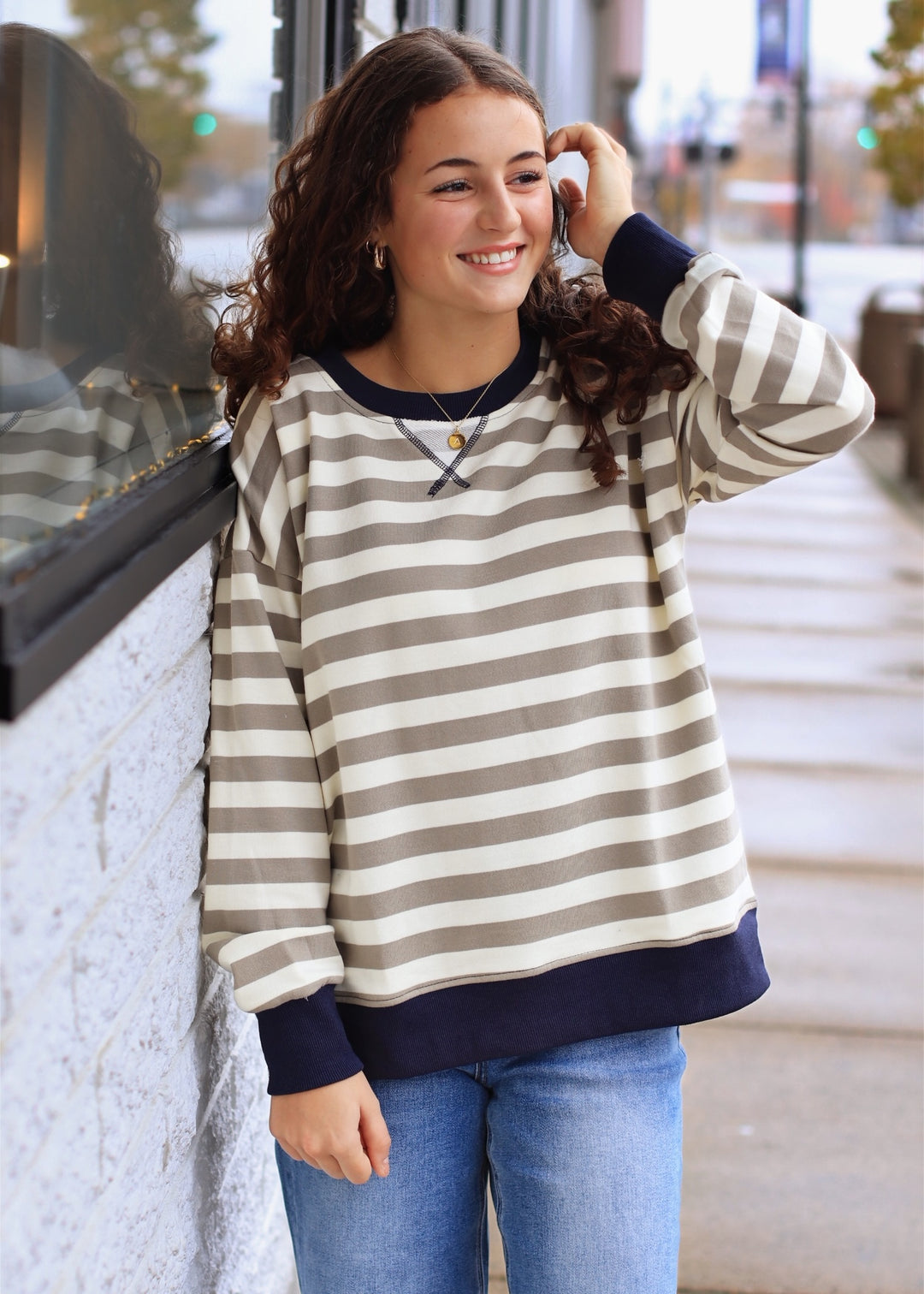 Olive & Ink Crew Neck Sweatshirt