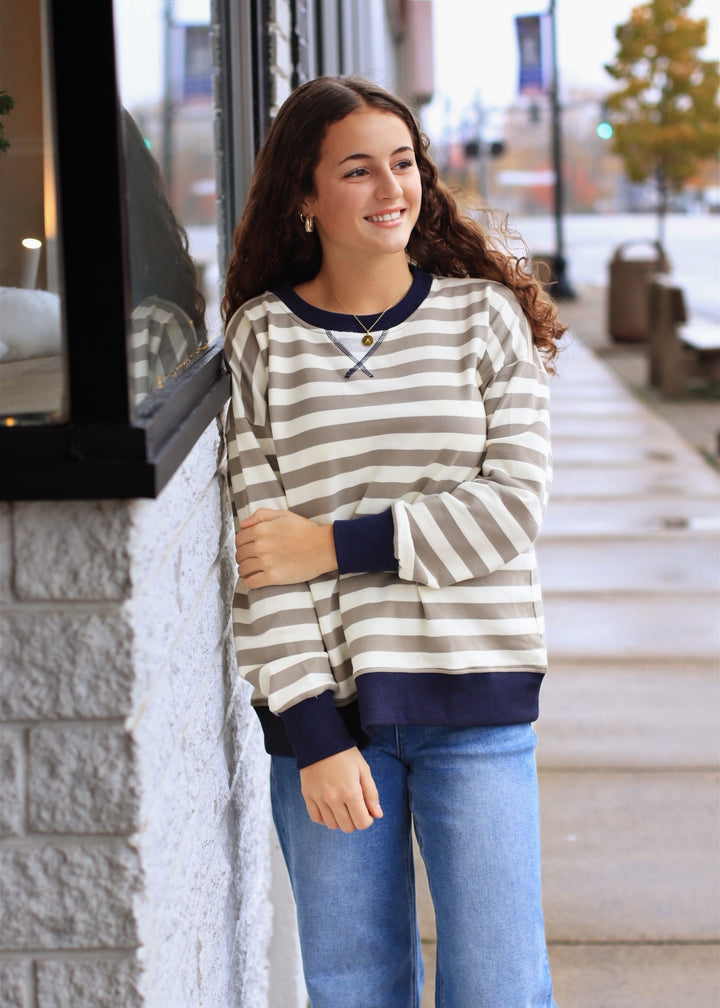 Olive & Ink Crew Neck Sweatshirt