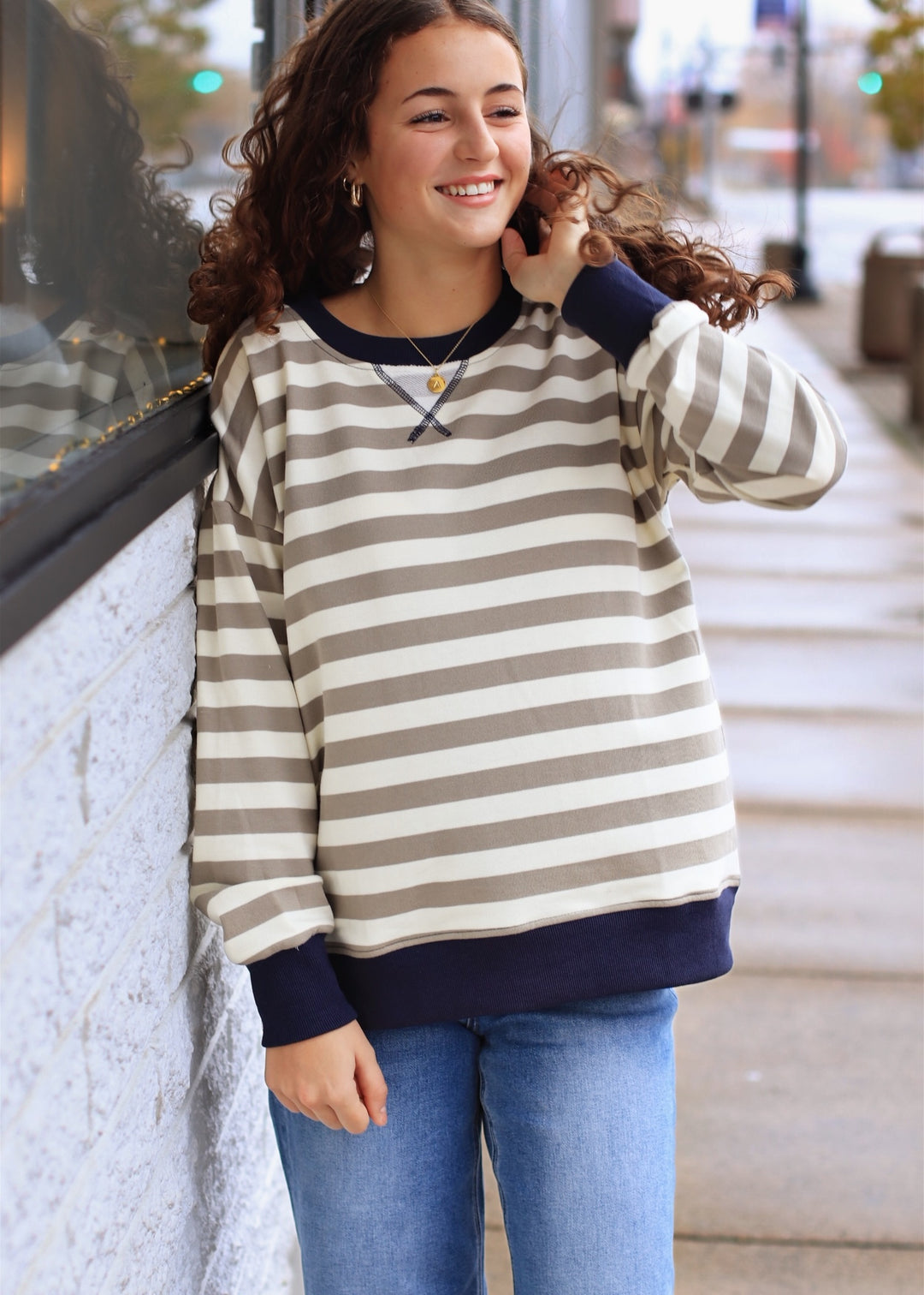 Olive & Ink Crew Neck Sweatshirt