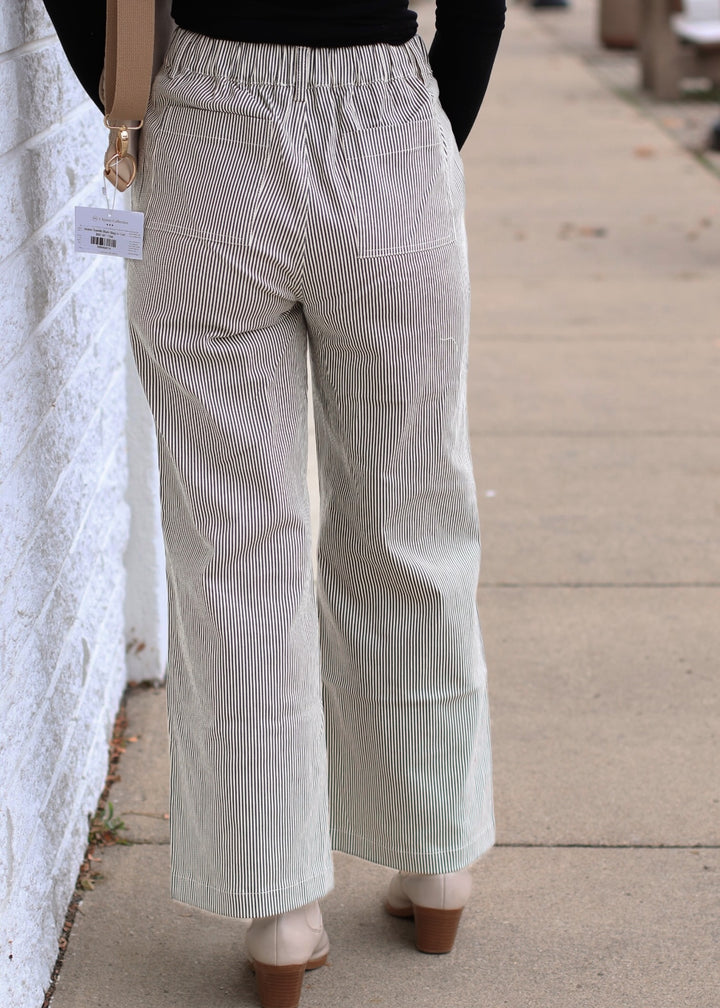 Ebina Wide-Leg Pants