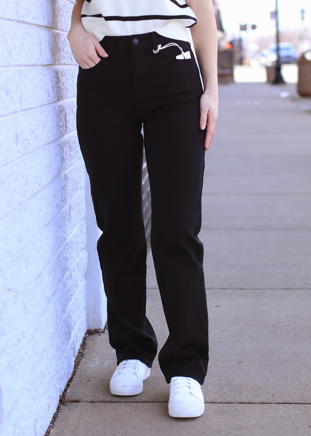 Buick High Rise True Straight Jeans – Black Comfort Stretch