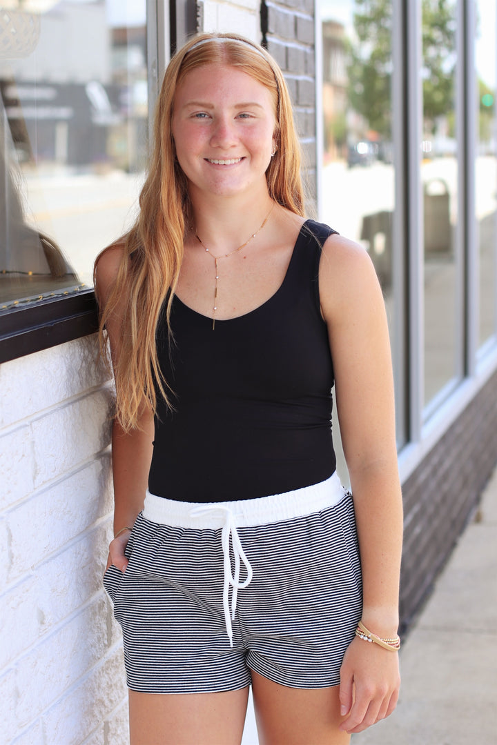 🖤 The Fairgrounds Mid-Rise Shorts