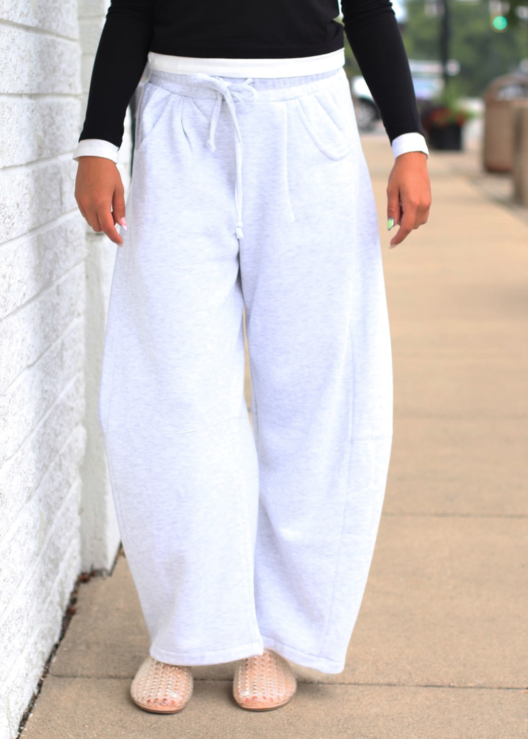 The Downtown Barrel Sweatpants in Ice Grey
