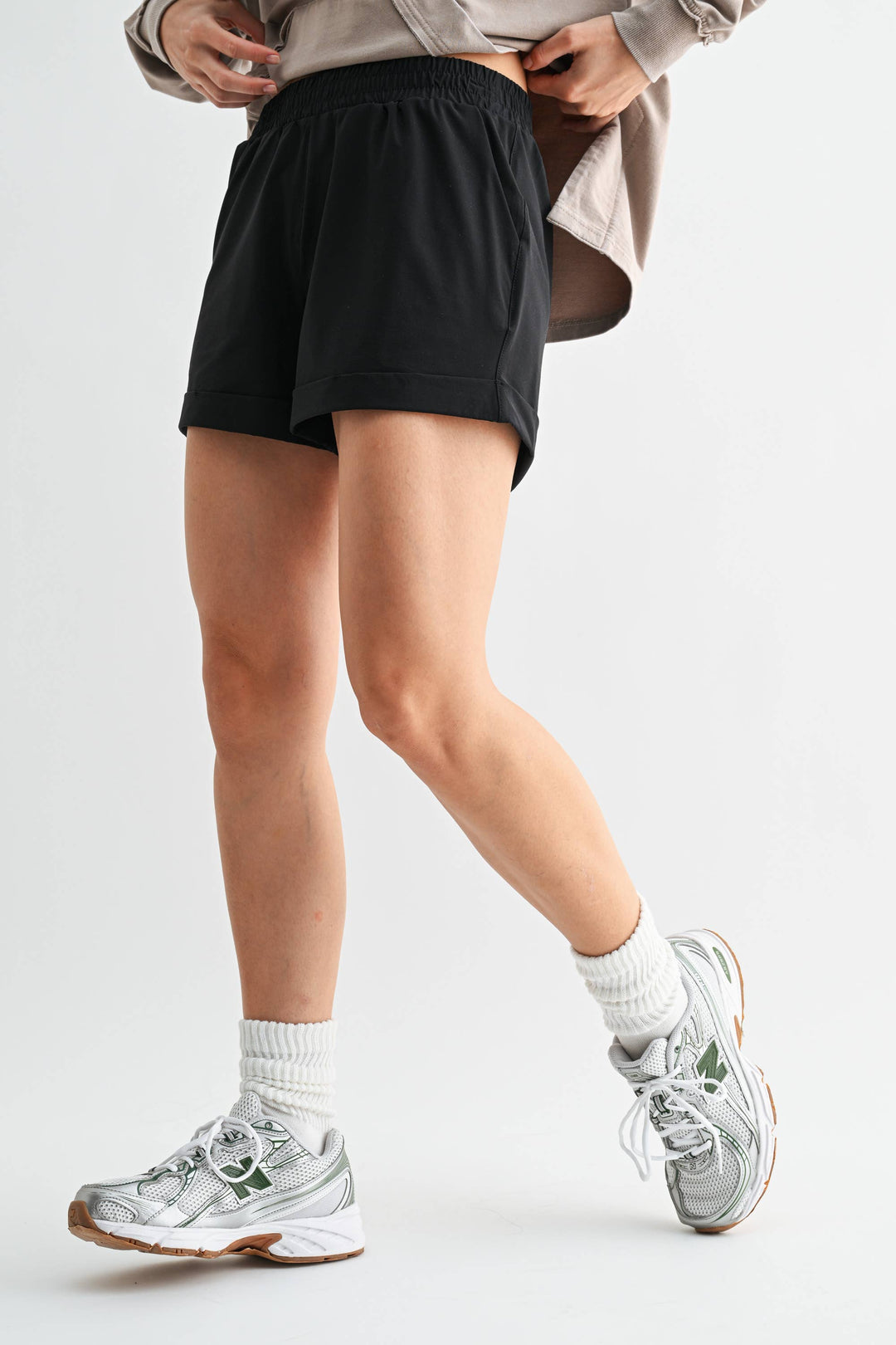 Highwaist Athleisure Shorts with Cuffed Leg