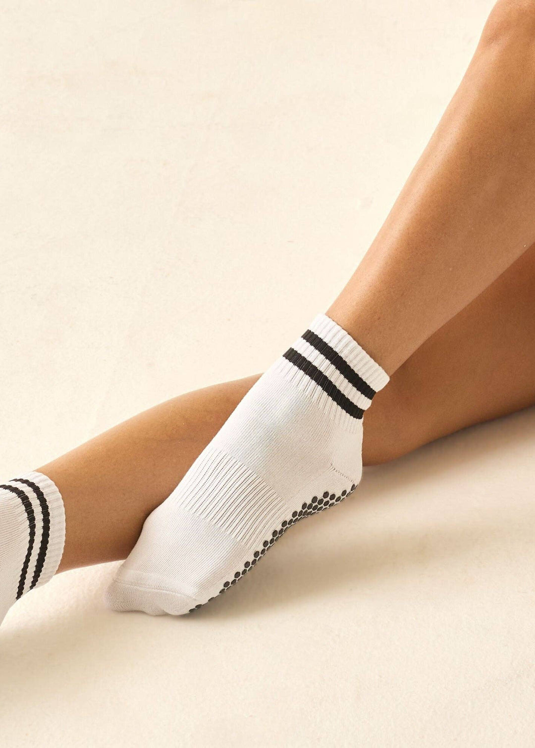 The Boyfriend Grip Sock in Off White