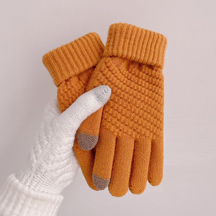 Self-Heating Knit Gloves