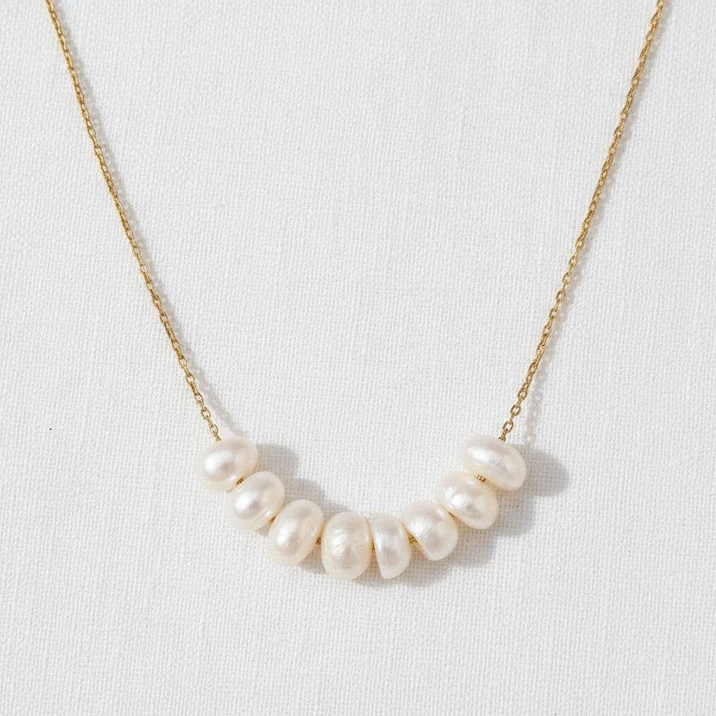 Gold Pearl Pendant Necklace